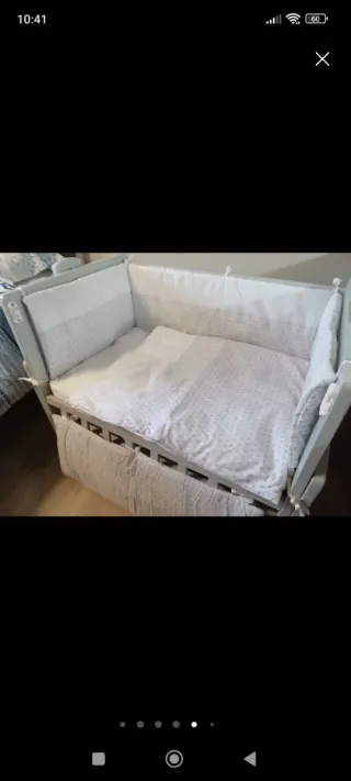 Minicuna para bebé con ruedas