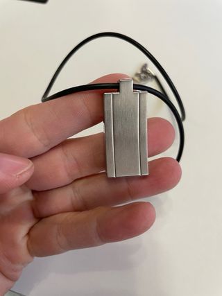 Collar Lotus Plata y Negro Hombre