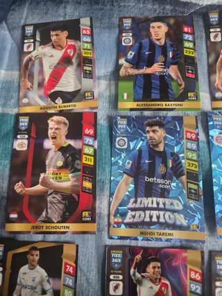 24 carte Adrenalyn XL FIFA 365 2025 10y Ed.