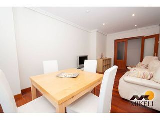 Piso en alquiler en Valdenoja - La Pereda en Santander