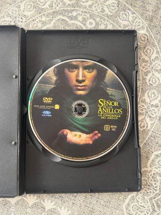 Libro y Dvd El señor de los anillos.