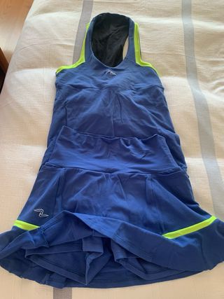 Conjunto Padel Mujer Azul y Verde. Marca Nafta