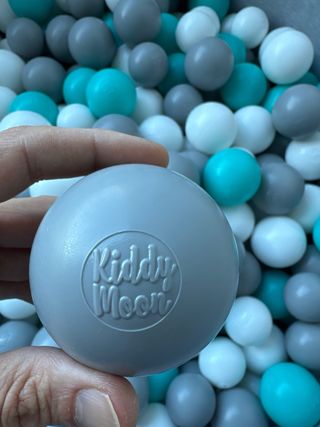 Piscina de bolas KiddyMoon para niños