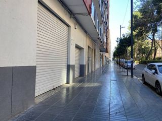 Local comercial en alquiler en Zona Avenida al Vedat en Torrent