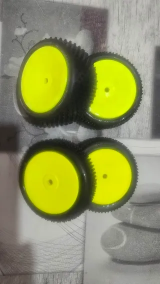 Ruedas TT 1/10 para mojado