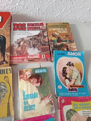 28 novelas antiguas de varios géneros.