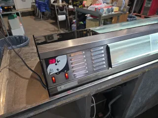 Vitrina tapas refrigerada