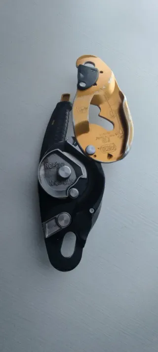 Petzl ID Descensor trabajos verticales