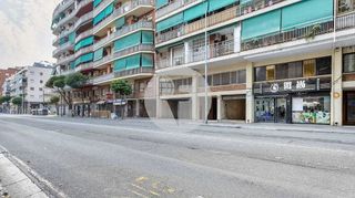 Local comercial en alquiler en Artigas - Llefià en Badalona