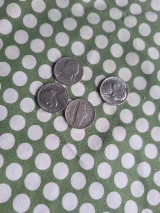 3 Monedas de 5 Céntimos de EE. UU.