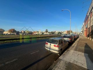 Nave industrial en alquiler en Palmete en Sevilla