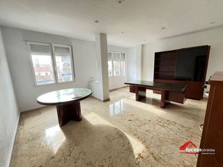 Piso en alquiler en Ollerías - San Cayetano en Córdoba