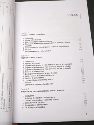 Servicio especializado de vinos. HOTR0209 - Sum...