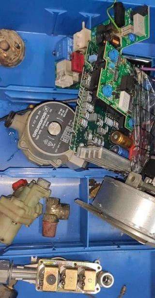 DESPIECE / RECAMBIOS CALDERA JUNKERS ZWE 24-2