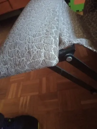 Dos sillones reclinables de tela