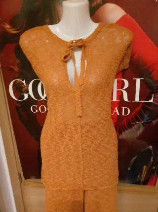 Conjunto naranja pantalón y blusa