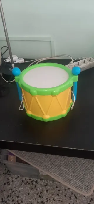 Tambor infantil de juguete