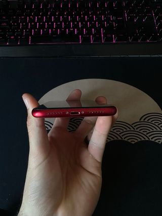 iPhone XR 64GB Rojo (bateria nueva) + Funda