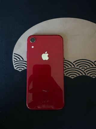 iPhone XR 64GB Rojo (bateria nueva) + Funda