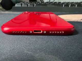 iPhone XR 64GB Rojo (bateria nueva) + Funda