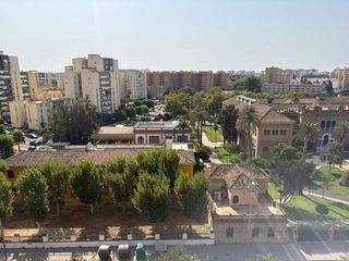 Piso en venta en Parque Atlántico - Los Arcos - Aeropuerto Viejo en Sevilla