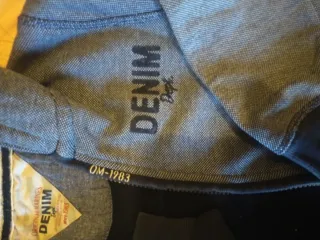 Felpa con zip effetto denim