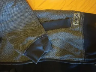 Felpa con zip effetto denim