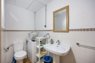 Local comercial en alquiler en Pajaritos - Plaza de Toros en Granada