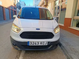 Ford Transit Courier 2018