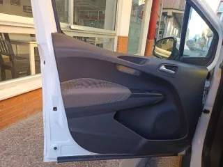 Ford Transit Courier 2018