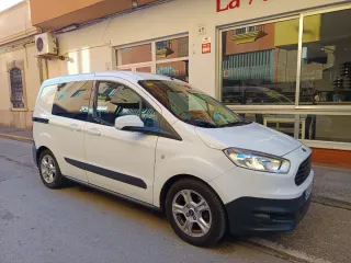 Ford Transit Courier 2018