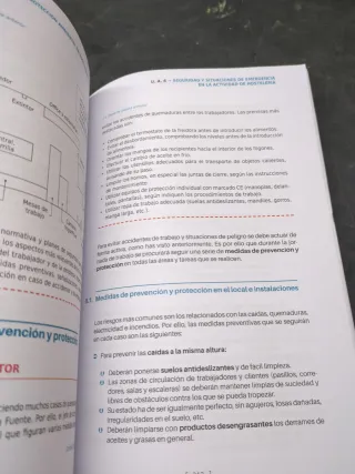 Seguridad e higiene y protección ambiental en h...