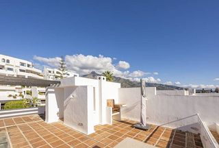 Casa adosada en alquiler en Lomas de Marbella Club - Puente Romano en Marbella