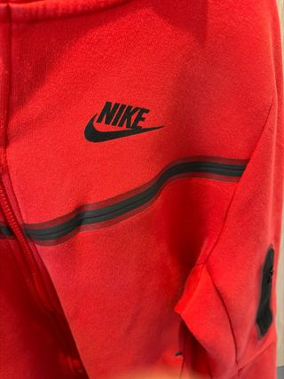 Conjunto Nike Tech Fleece Rojo