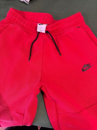 Conjunto Nike Tech Fleece Rojo
