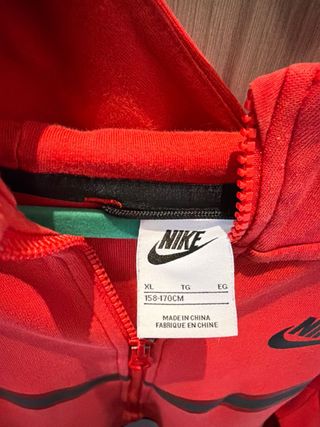 Conjunto Nike Tech Fleece Rojo