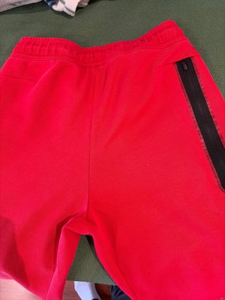 Conjunto Nike Tech Fleece Rojo