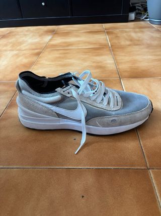 Zapatillas Nike Gris y Blanco