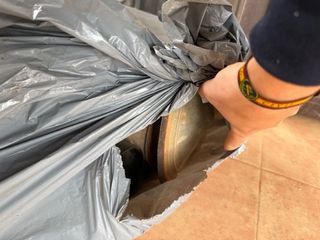 Chimenea de leña metálica negra