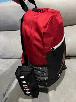 Mochila Jordan Air con estuche nueva