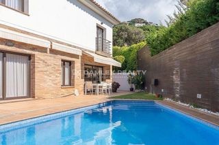 Chalet en venta en Roca Grossa - Serra Brava en Lloret de Mar