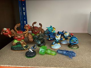 Skylanders e figure Disney Infinity