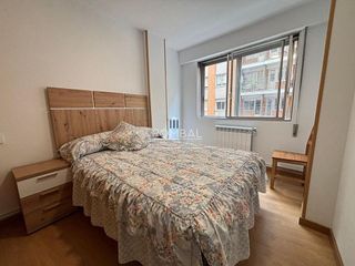 Piso en alquiler en Ensanche - Sar en Santiago de Compostela