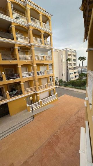 Piso en alquiler en Nueva Torrevieja - Aguas Nuevas en Torrevieja