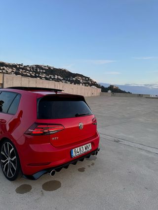 Volkswagen Golf 2017 GTI 7.5