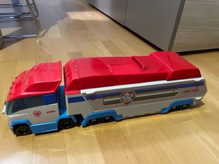 Barco y Camión Patrulla Canina