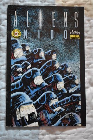 Lote 2 comics Aliens vs Predator y Aliens Nido