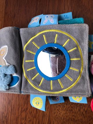 Libro de tela para bebés + sonajero búho Snooze