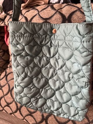 Bolso niña verde acolchado corazones