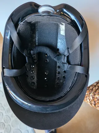 Casco de equitación negro